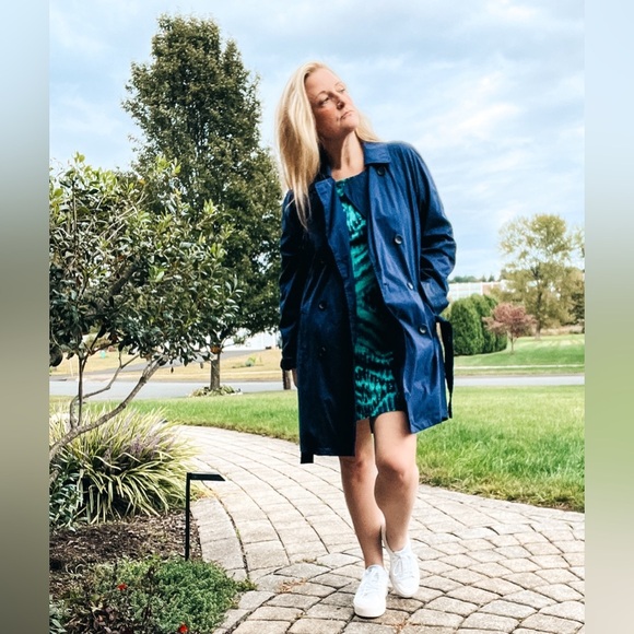 NWOT Old Navy lightweight trench - Picture 2 of 5